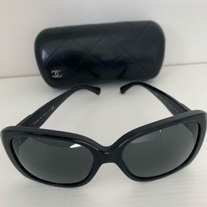 Like New Chanel Black Sunglasses